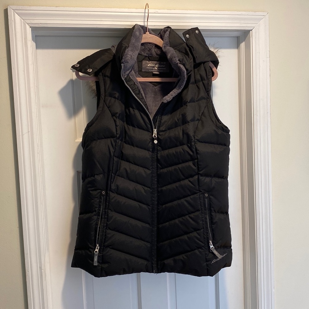 Women’s Eddie Bauer down vest